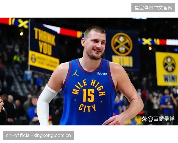 里夫斯盛赞东契奇：NBA联盟最顶级进攻发动机，与约基奇并列天赋